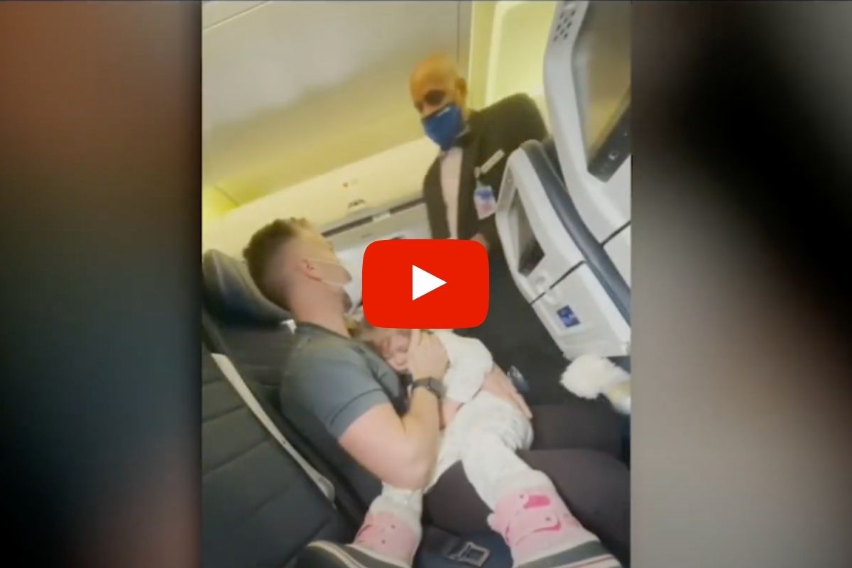 United Airline Ejected Family From Flight After 2-Year-Old Refused To Wear Mask