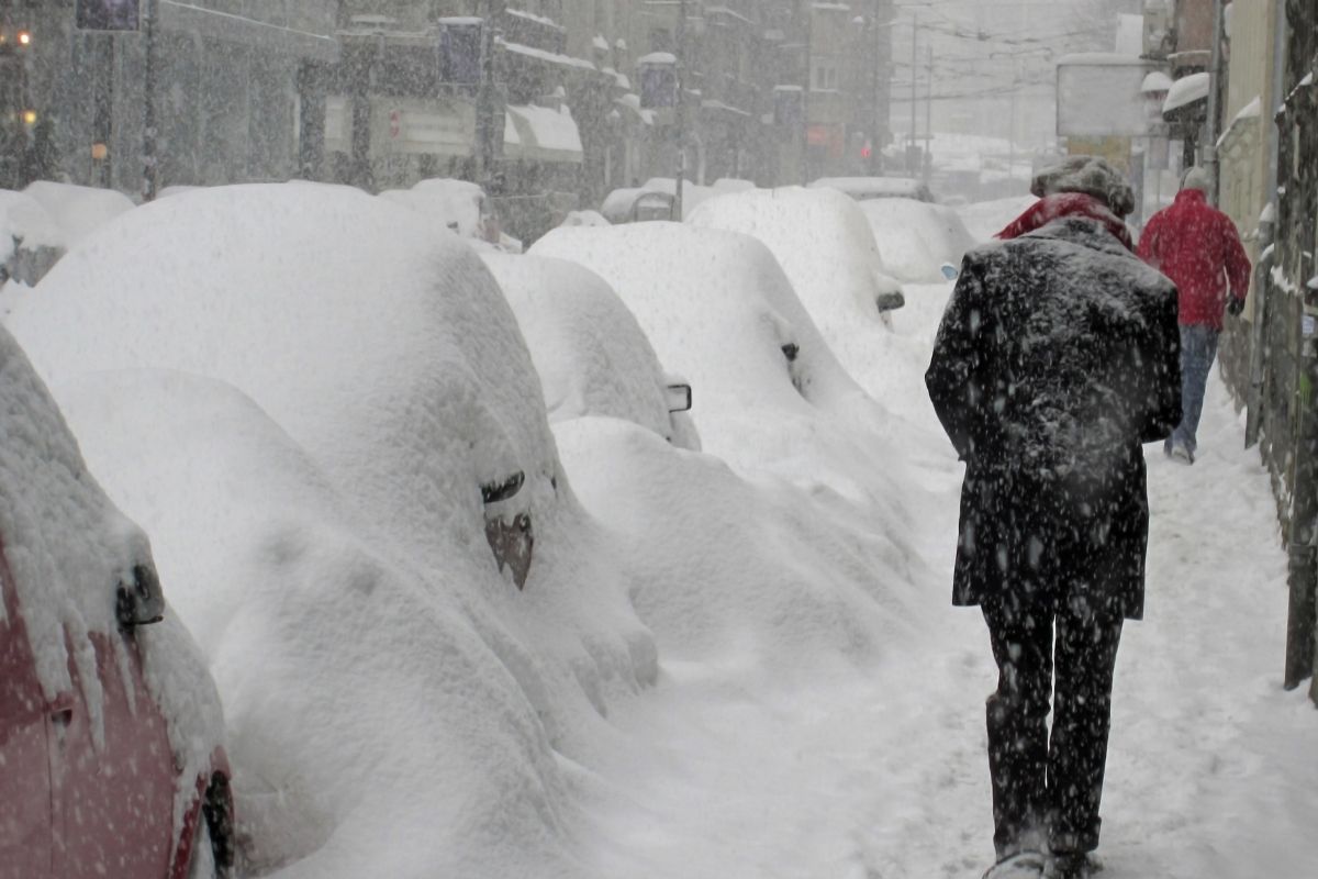 Winter Storm: 20 Inches of Snow Predicted to Fall in New York City | Rare
