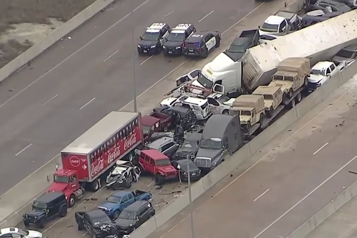 At Least 5 Dead in 100Car Pileup on Icy Texas Interstate Rare