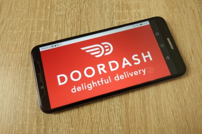Gross DoorDash Driver Would Only Deliver Food in Exchange for Sexual Favors