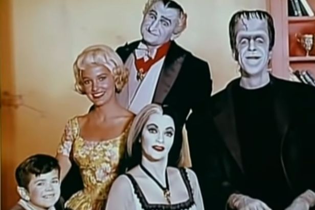 Remembering the Cast of ‘The Munsters’ 1st Sense
